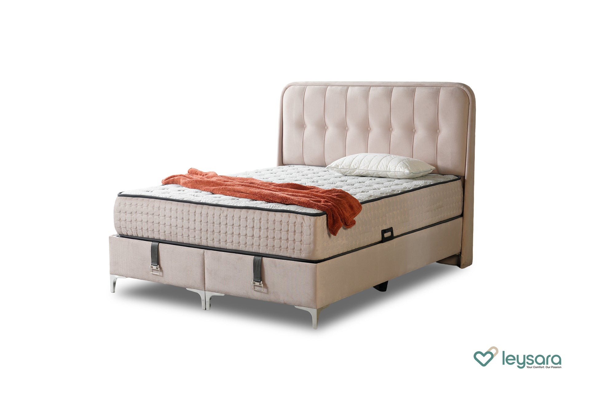 Bella – Luxe beige bed met klassiek hoofdbord